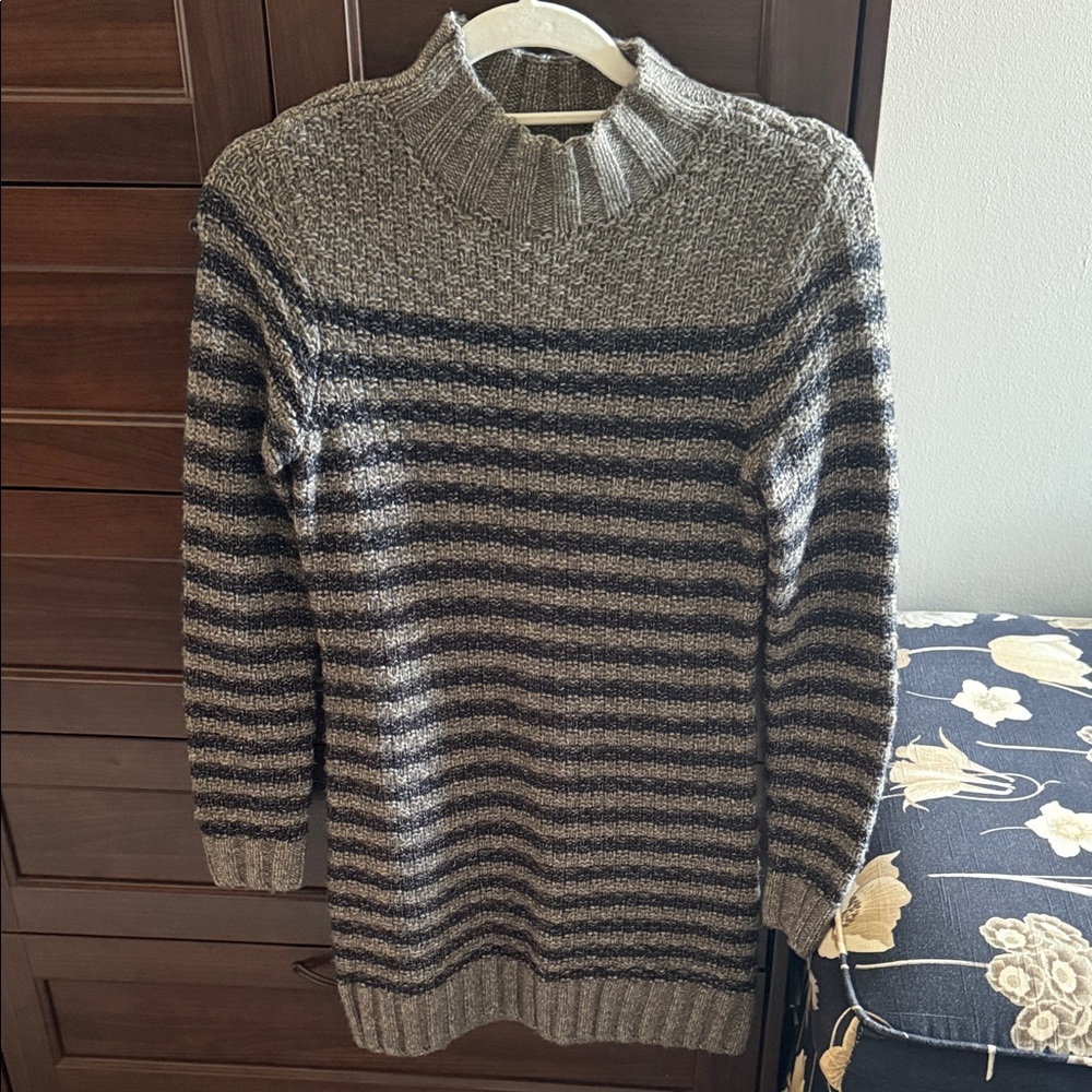 Abercrombie & Fitch Gray Knit Mini Sweater Dress